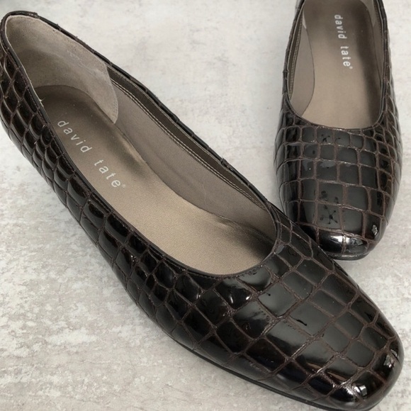 David Tate Shoes - David Tate’ crocodile embossed pumps. Size 8.5 N